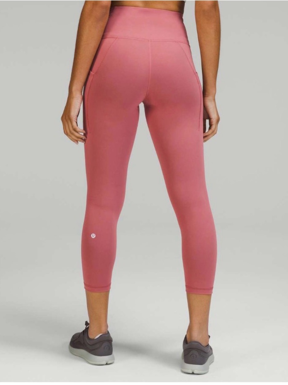 Lululemon Wunder Train High-Rise Crop with Pockets 23"
Brier Rose Size 6